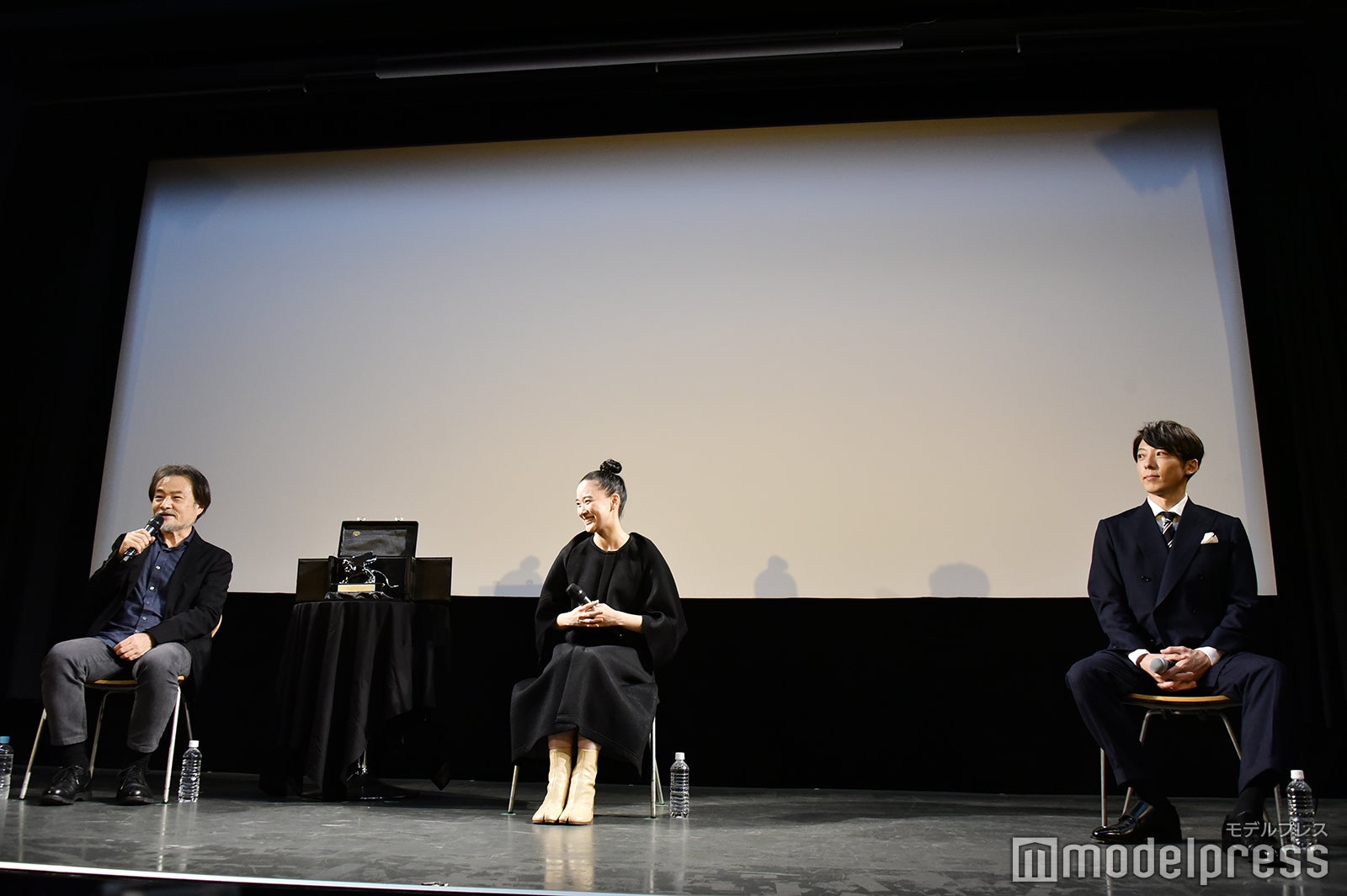 黒沢清監督、蒼井優、高橋一生（C）モデルプレス