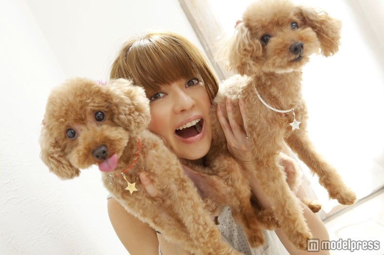 香里奈フォトブック「One.」より