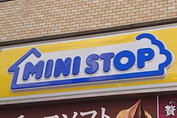 涼しげな見た目もGOOD！【ミニストップ】の「はちみつレモンパフェ」が美味すぎる！