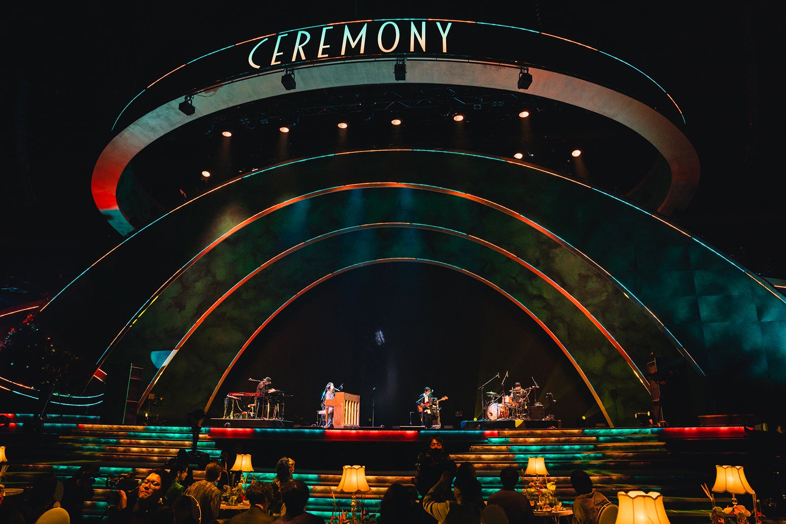 TOMOO／撮影：田中聖太郎写真事務所