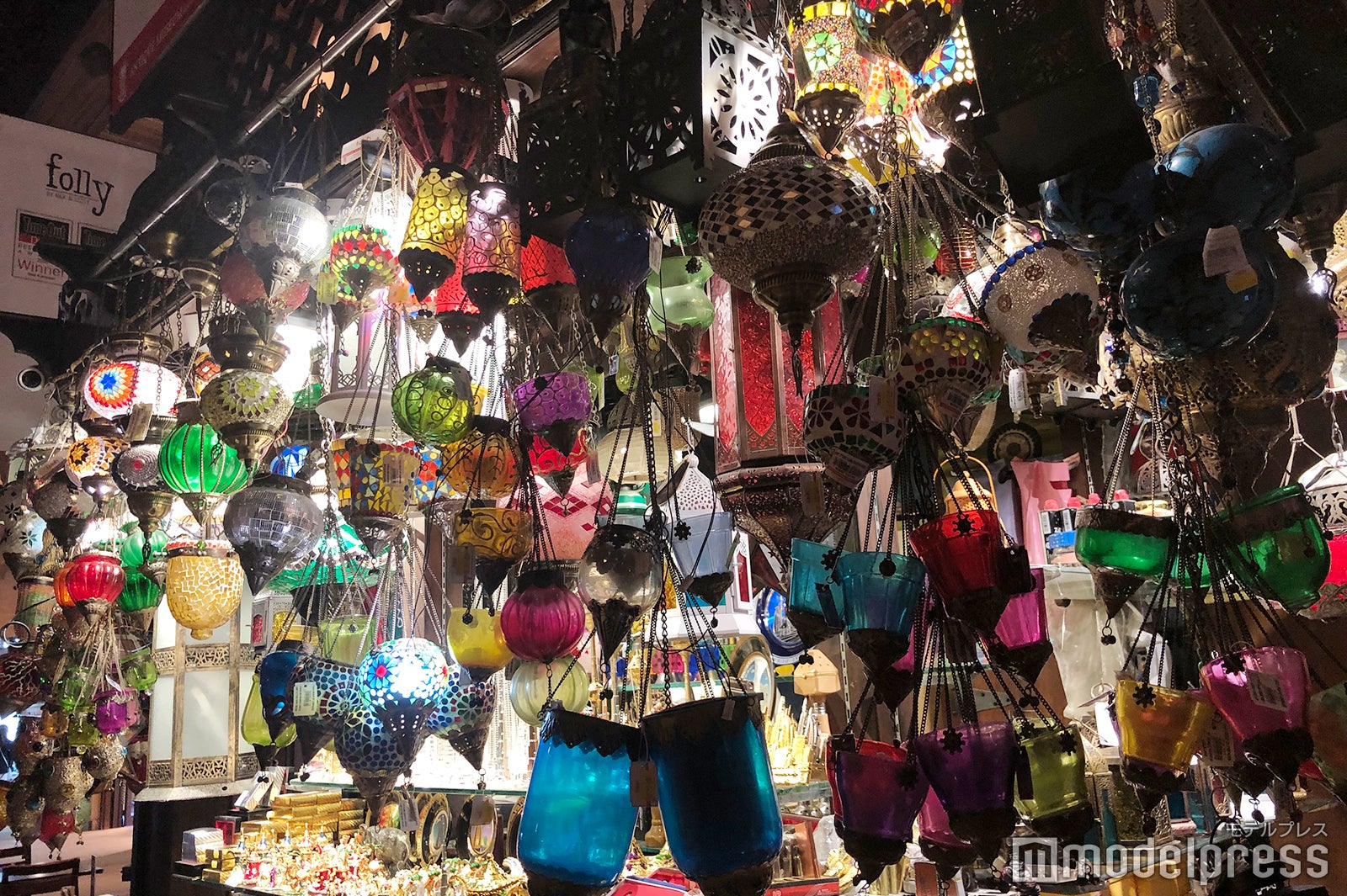 中東の雰囲気を醸し出すキュートなランプも要チェック（C)モデルプレス