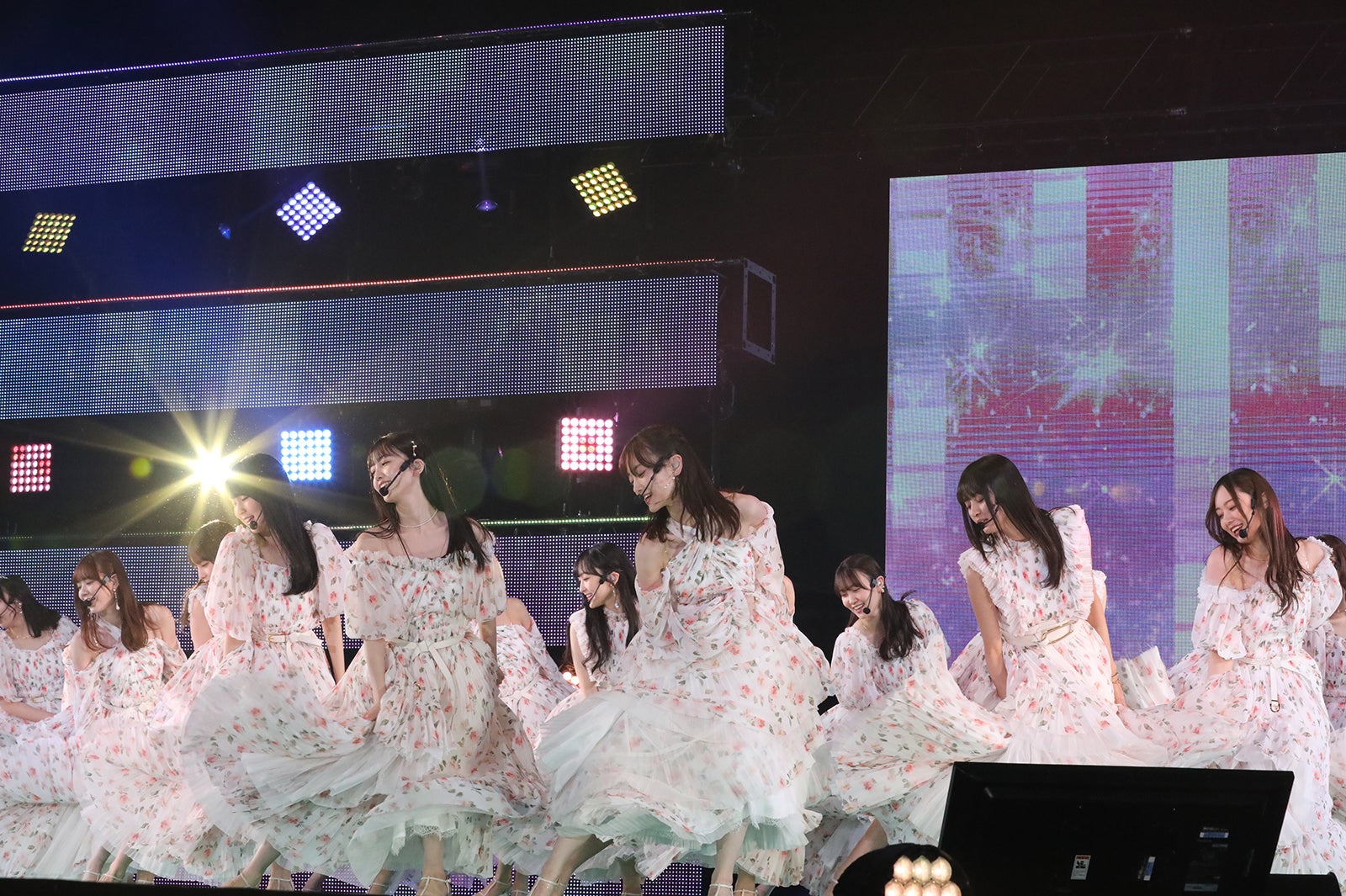 乃木坂46（C）Rakuten GirlsAward 2023 S／S