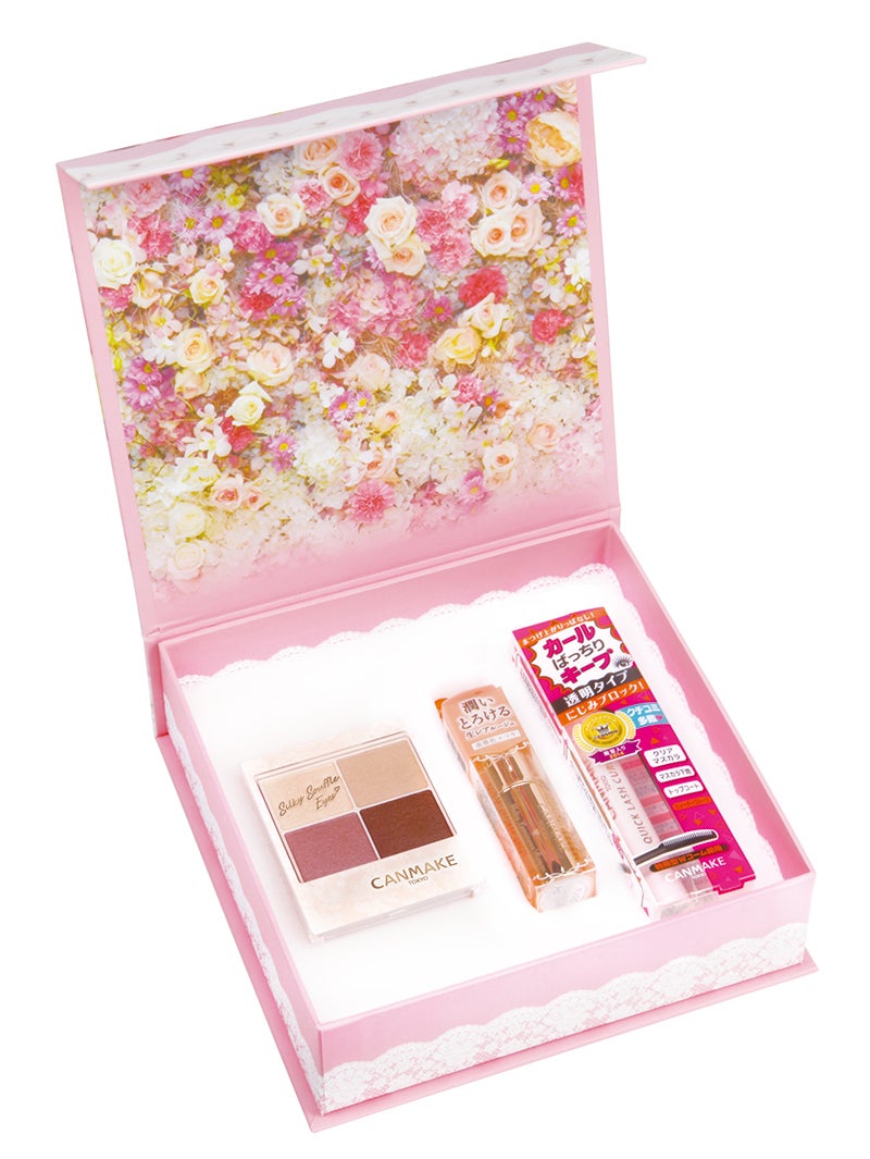 （左から）アイシャドウ「シルキースフレアイズ02」、ルージュ「メルティールミナスルージュ04」、マスカラ「クイックラッシュカーラー」 （画像提供：キャンメイク）