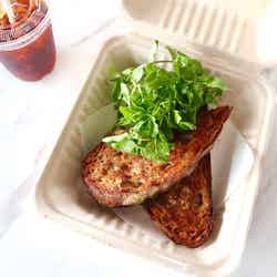 モッツァレラとセージバターのホットサンドイッチ/画像提供:bills japan