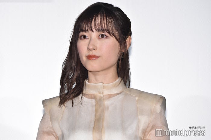 福原遥“金髪ギャル”姿に反響殺到「天使すぎる」「最高」 モデルプレス