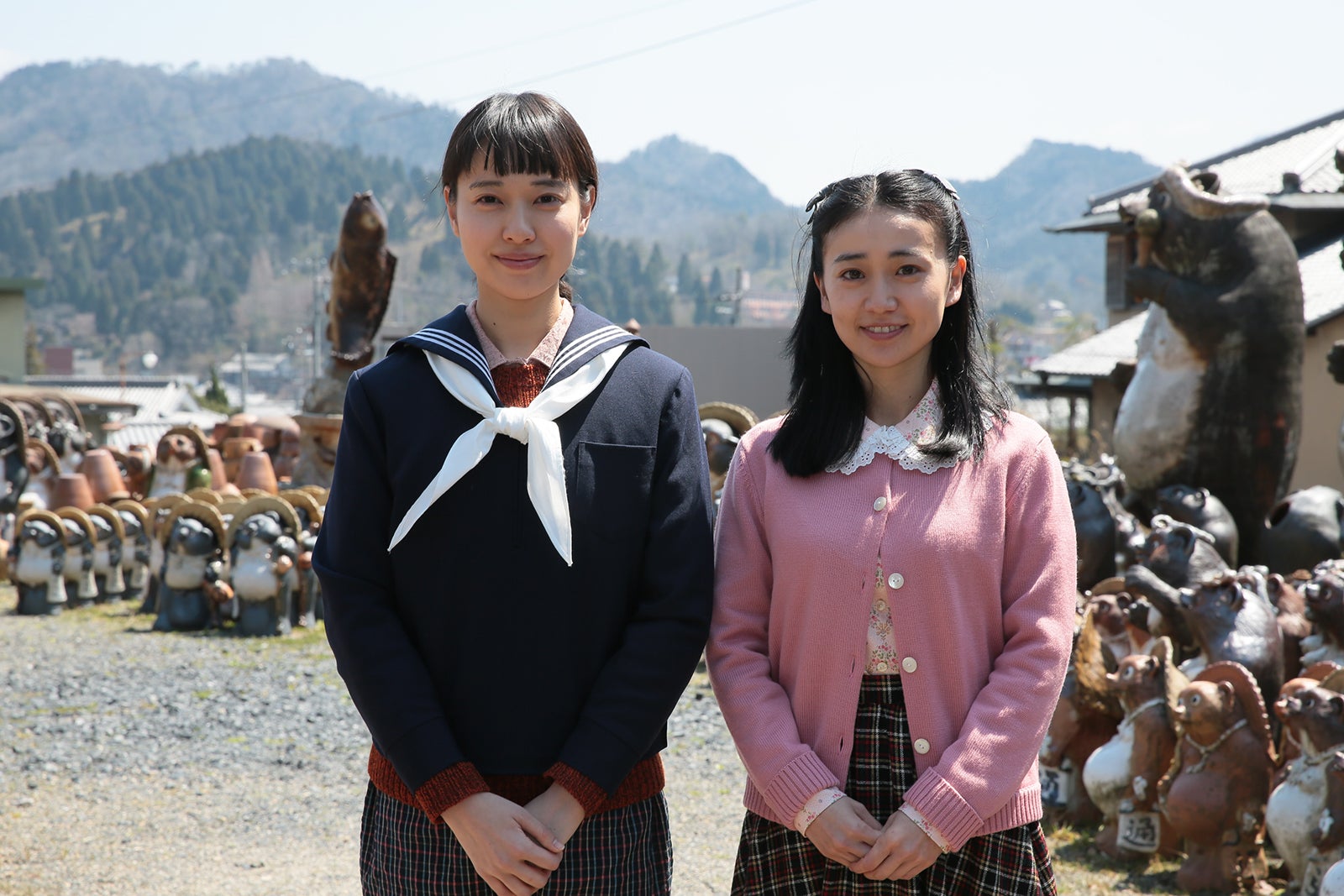 戸田恵梨香、セーラー服に「15歳、いけるな」＜スカーレット＞