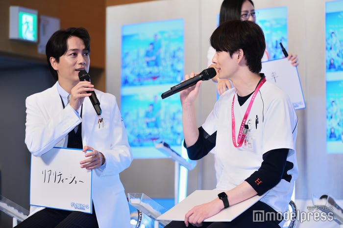 山崎育三郎、岡田将生(C)モデルプレス