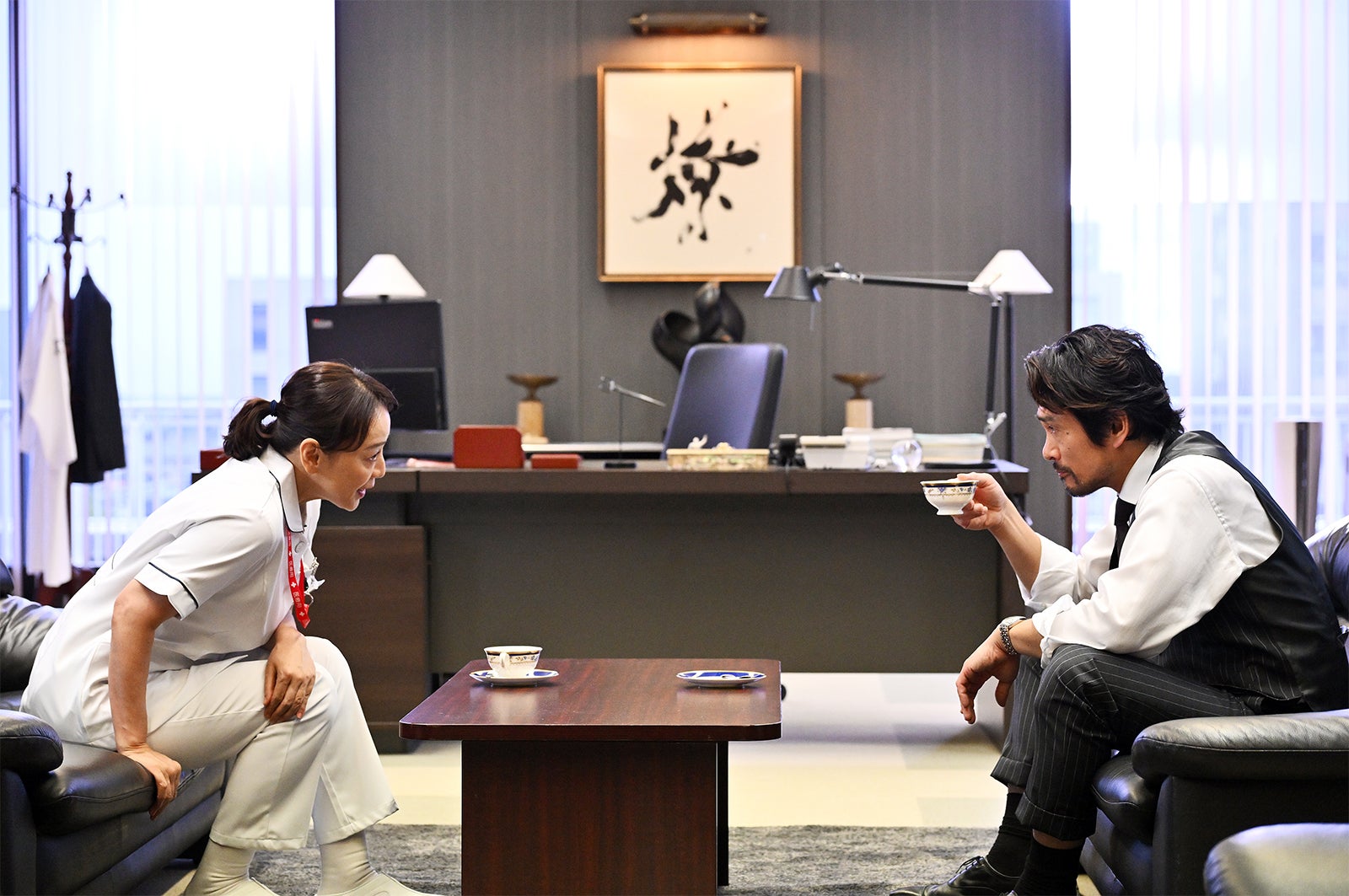 神野三鈴、内野聖陽「ブラックペアン シーズン２」第6話より（C）TBS