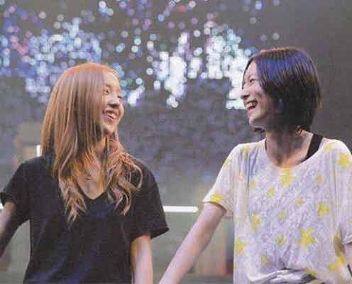 松井珠理奈、板野友美との“AKB時代”ショット披露 妊娠を祝福「ママになるともちんさんも大好き」