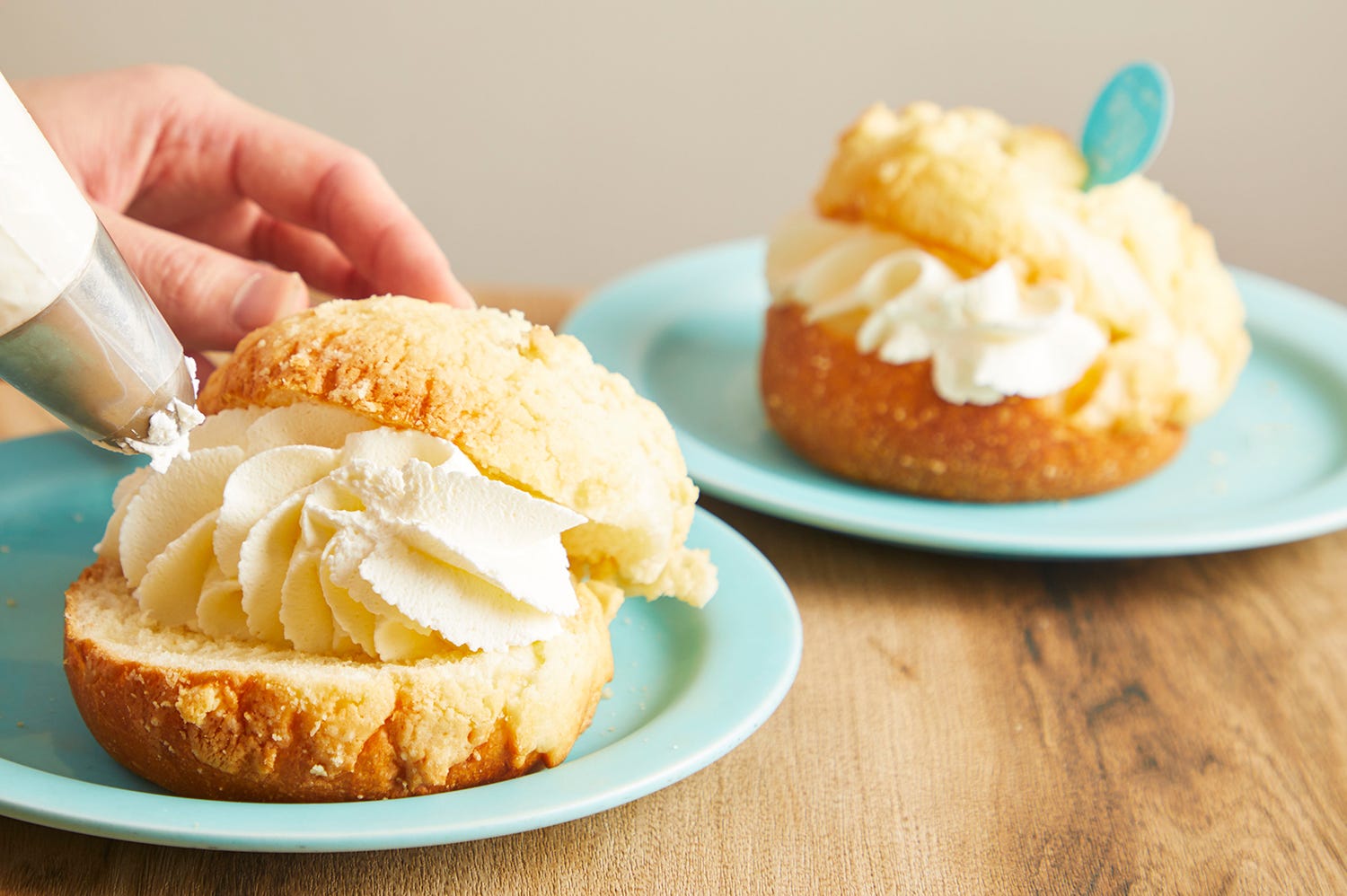 生クリーム専門店「ミルク」なんば限定台湾メロンパン、生クリーム&厚切りバターの2種