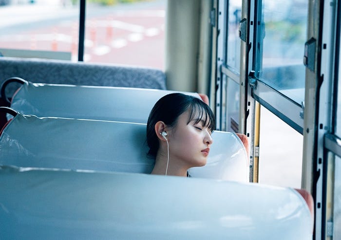 遠藤さくら 1st写真集「可憐」通常版裏表紙/撮影:須江隆治(See)