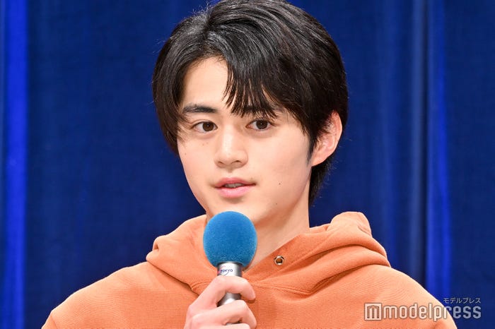 鈴鹿央士(C)モデルプレス