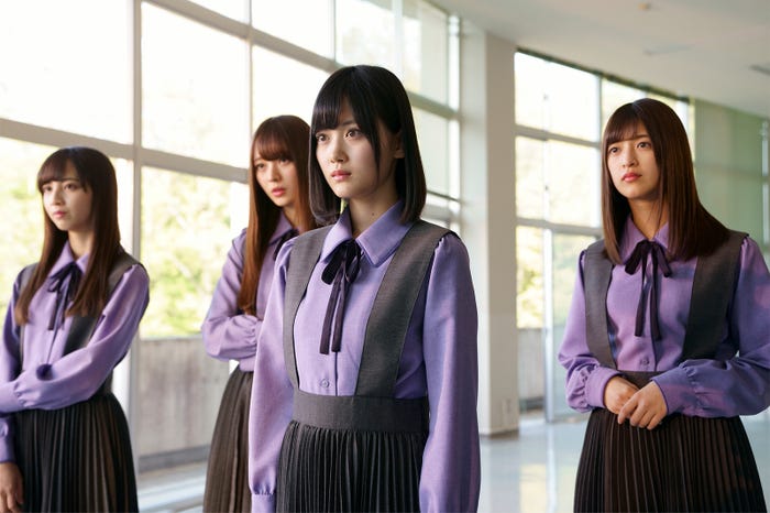 佐藤楓、梅澤美波、山下美月、吉田綾乃クリスティー/「ザンビ」第3話より(C)czambi project