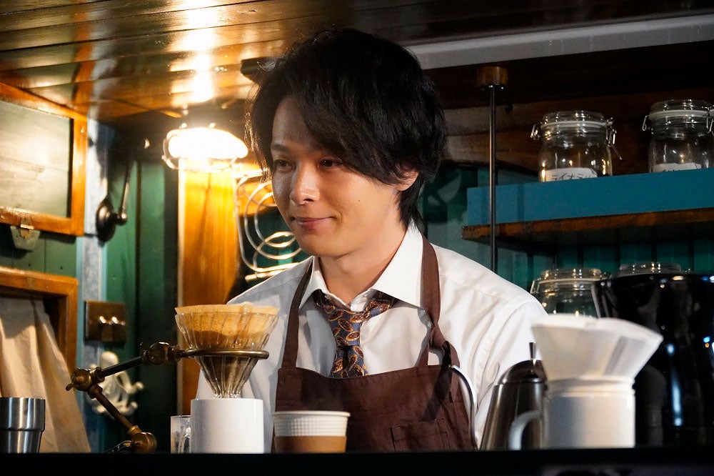 中村倫也（C）「珈琲いかがでしょう」製作委員会