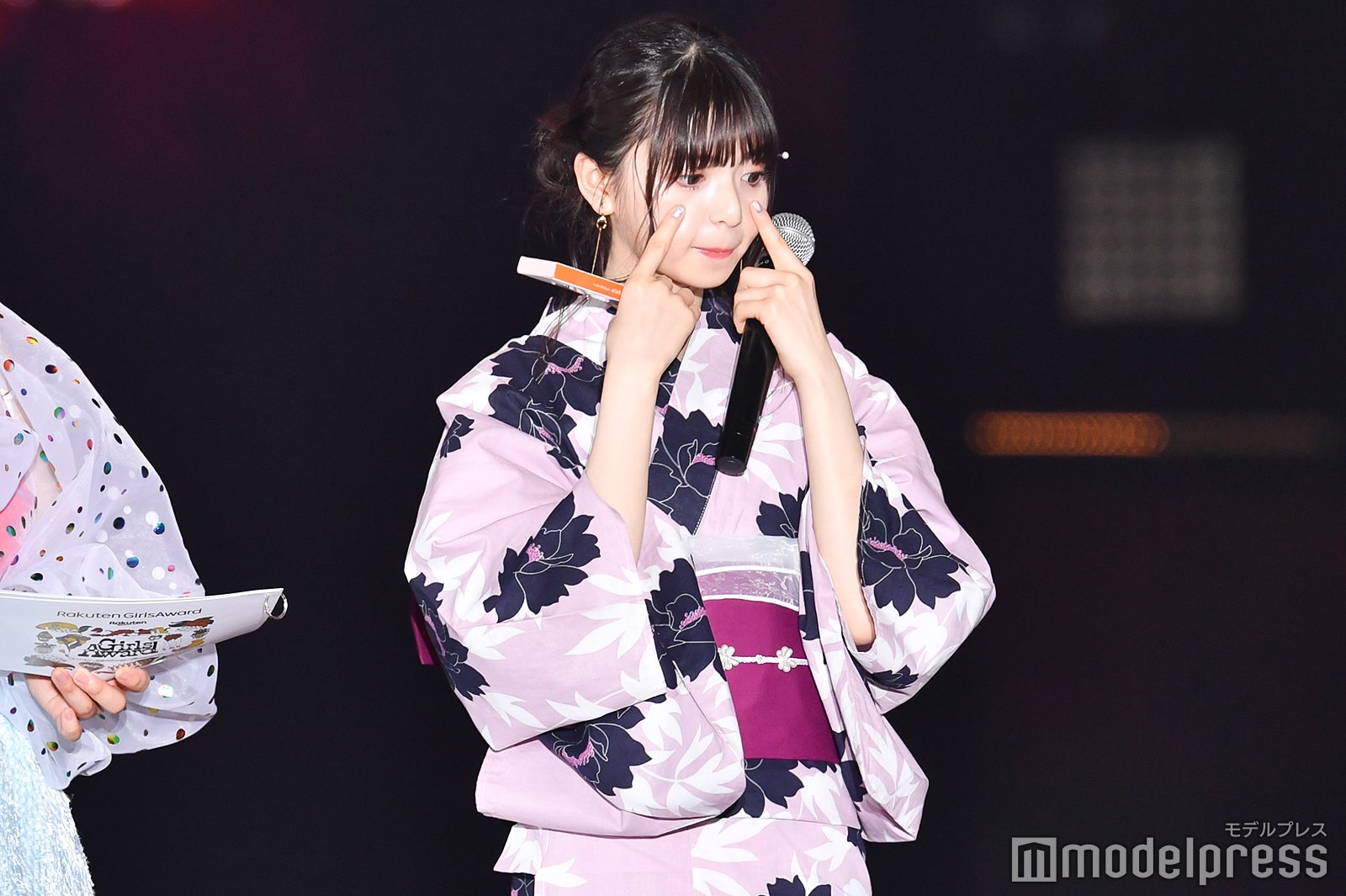 乃木坂46齋藤飛鳥、浴衣姿でしっとり色気振りまく＜GirlsAward 2019