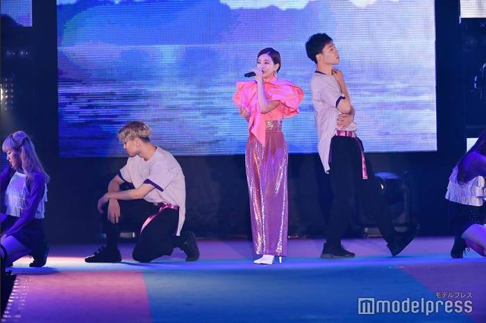 伊藤千晃 (C)モデルプレス