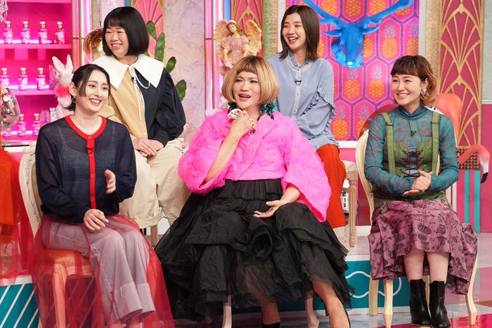 (左から)早見あかり、伊藤修子、IKKO、福田麻貴、村上佳菜子(C)日本テレビ