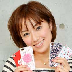 モデルプレス - 人気モデル、スマートフォンカバー100個を一挙にデザイン