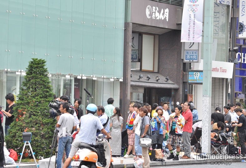 アップルストア銀座前の行列