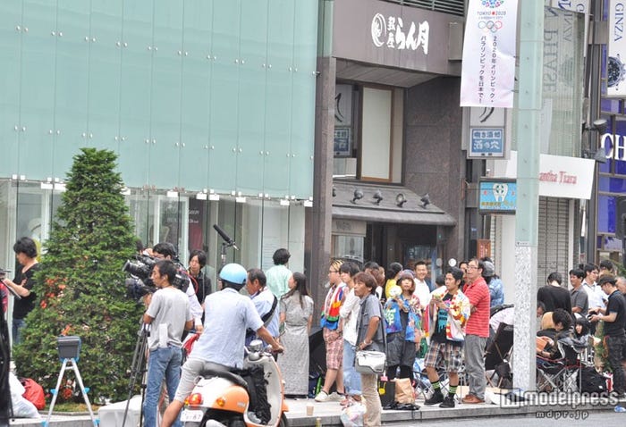 アップルストア銀座前の行列