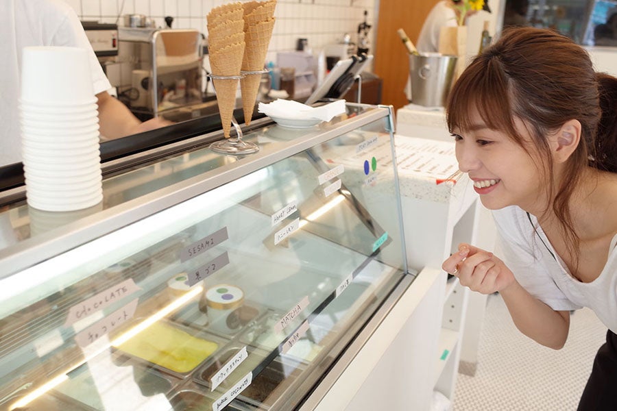 BIG BABY ICE CREAM内観