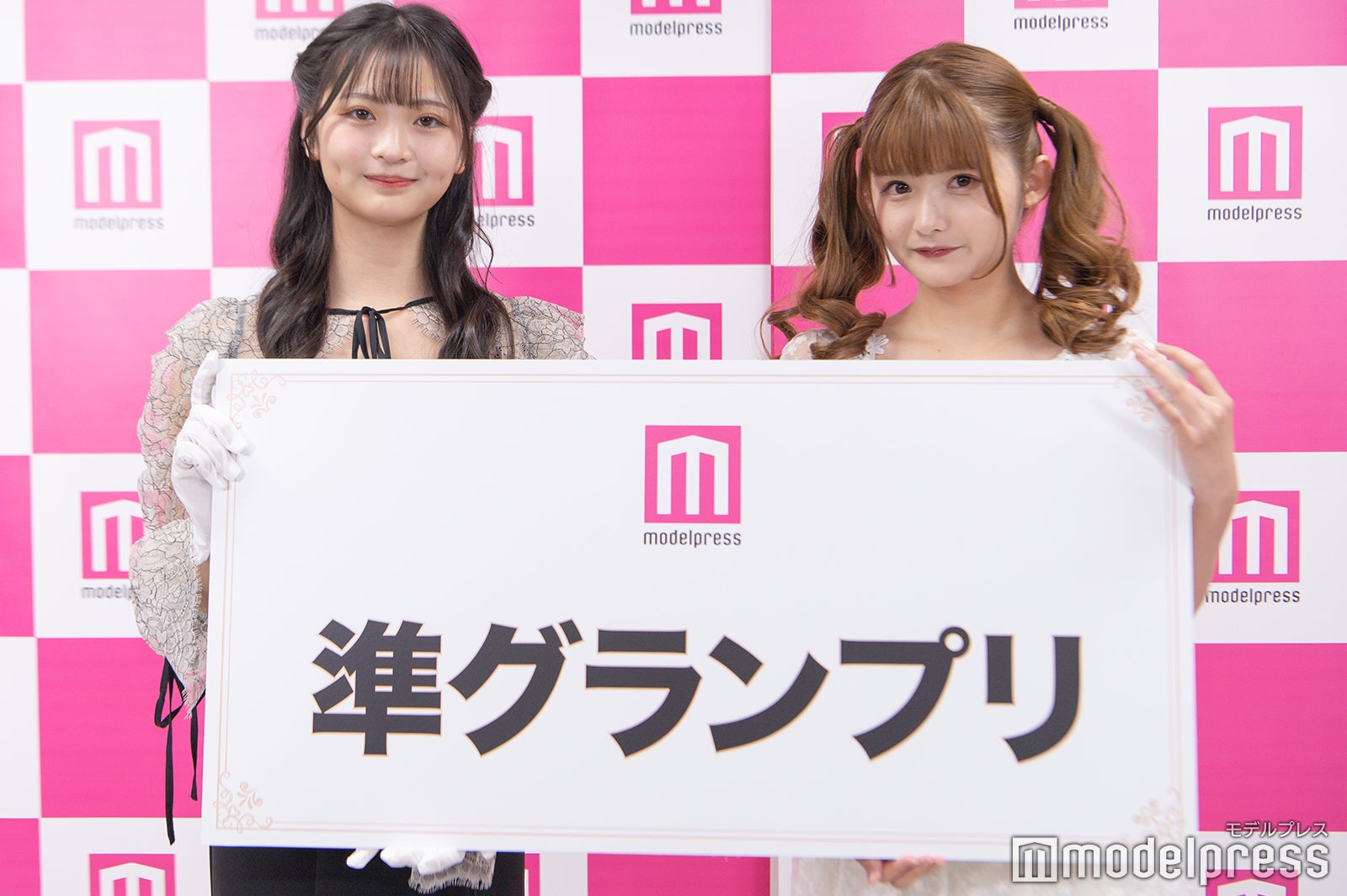 HANA、渡邉歩咲 （C）モデルプレス