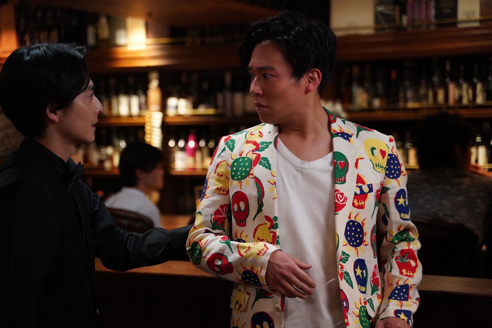 （左から）小池徹平、小出恵介（C）AbemaTV,Inc.