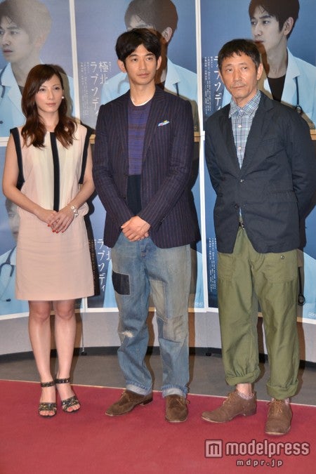 （左から）加藤あい、瑛太、小林薫