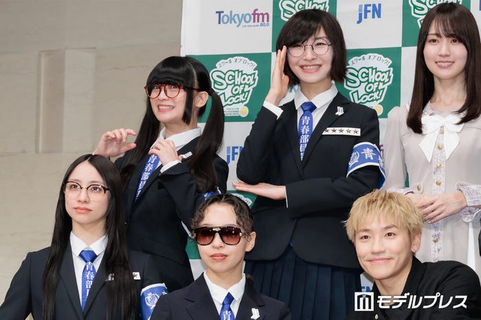 (上段左より)MIZYU、SUZUKA、賀喜遥香(下段左より)KANON、RIN、小森隼(C)モデルプレス