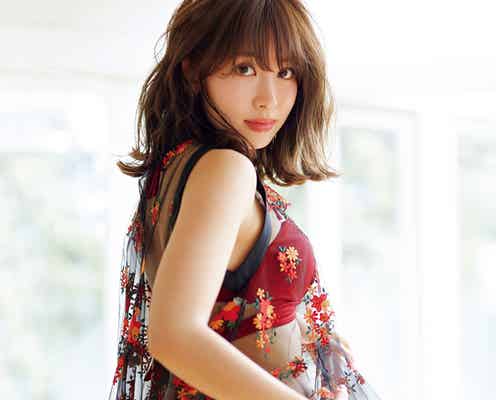 小嶋陽菜、赤ビキニで魅せる“エロおしゃ”の真骨頂 AKB48卒業間近に帰還