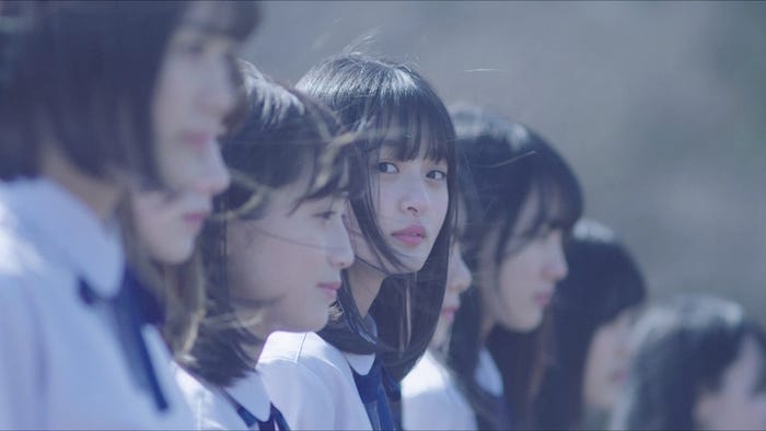 乃木坂46「4番目の光」MVより(提供画像)