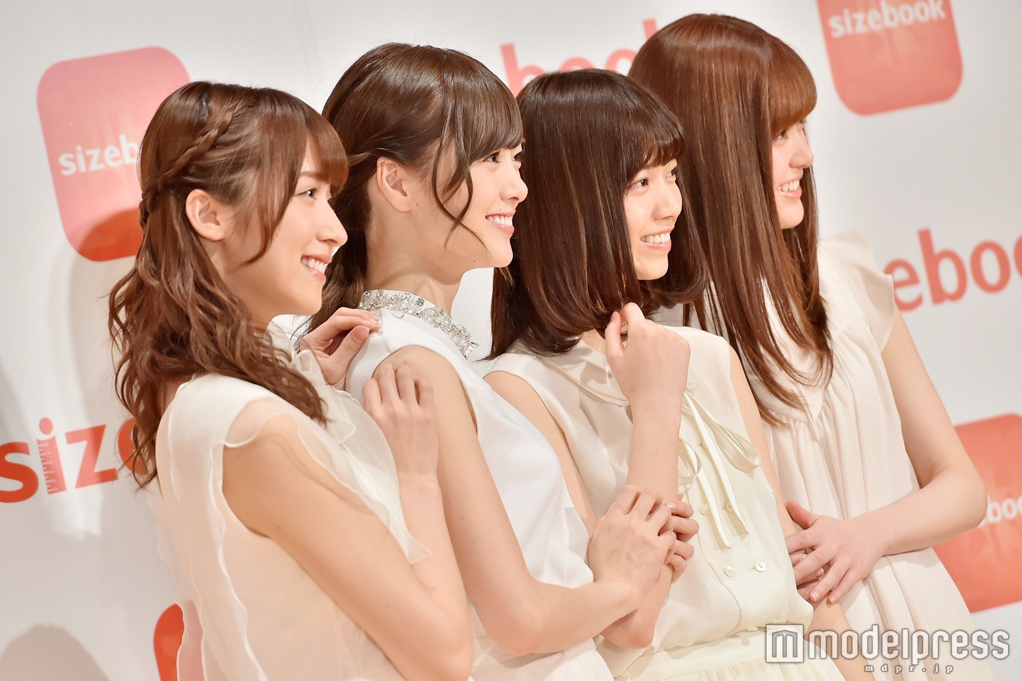 乃木坂46／左から：衛藤美彩、白石麻衣、西野七瀬、松村沙友理（C）モデルプレス