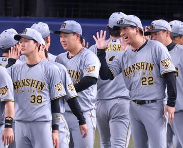 阪神・藤川監督 感情爆発「きっかけの時期ですからね、この春は。選手たちを乗せていかなきゃ」【一問一答】
