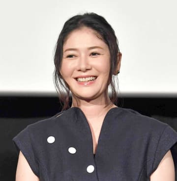真木よう子、16歳年下パートナーは「目の保養」 43歳で第2子出産「老眼で赤ちゃんの爪切りは勘w」のリアル