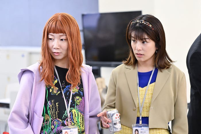 土居志央梨、さとうほなみ「無能の鷹」最終話(C)テレビ朝日