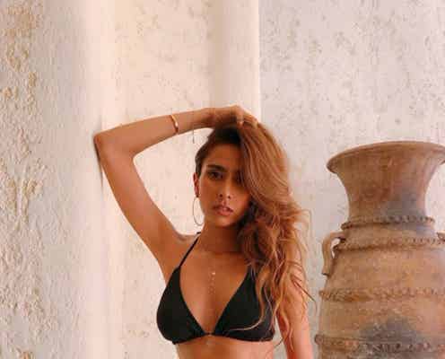 MALIA.、水着姿で圧巻のスタイル披露