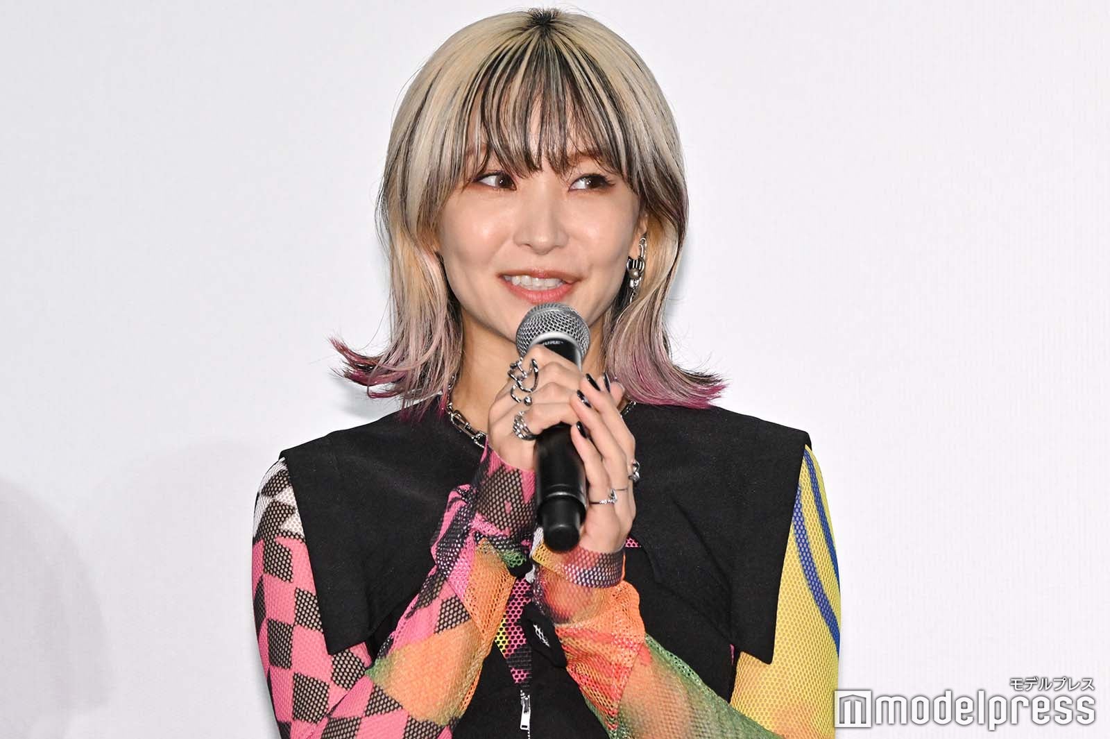 画像22 44 Lisa、第1子出産後初公の場「スパイダーマン」イベントサプライズ登場もmcからの暴露に思わず笑顔 モデルプレス