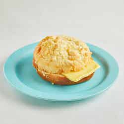 『厚切りバターのメロンパン』 410円／画像提供：オペレーションファクトリー