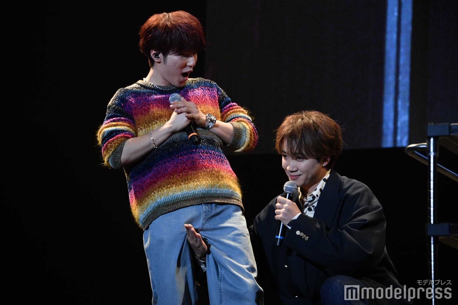 あむぎりにまさかの行動をとるゆうま （C）モデルプレス