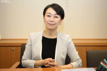 山尾志桜里氏 菅野 姓を表明も 苦労吐露 結婚と名前変更をセットで強制する制度はあわない モデルプレス