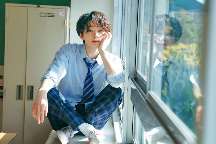 宮世琉弥お気に入りカット/「宮世琉弥カレンダー 2022.4―2023.3」(C)SDP