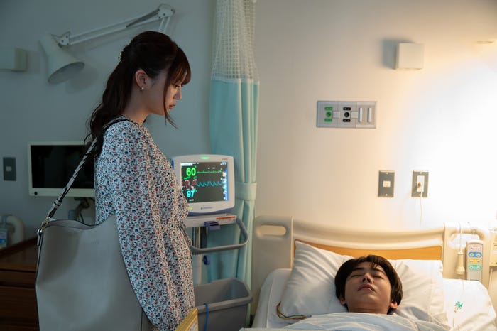 三原羽衣、倉悠貴「犬と屑」最終話より(C)朝賀庵/講談社/「犬と屑」製作委員会・MBS