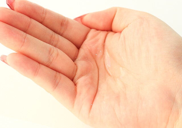 垢抜けヘアの作り方　ニュアンスメイクオイル