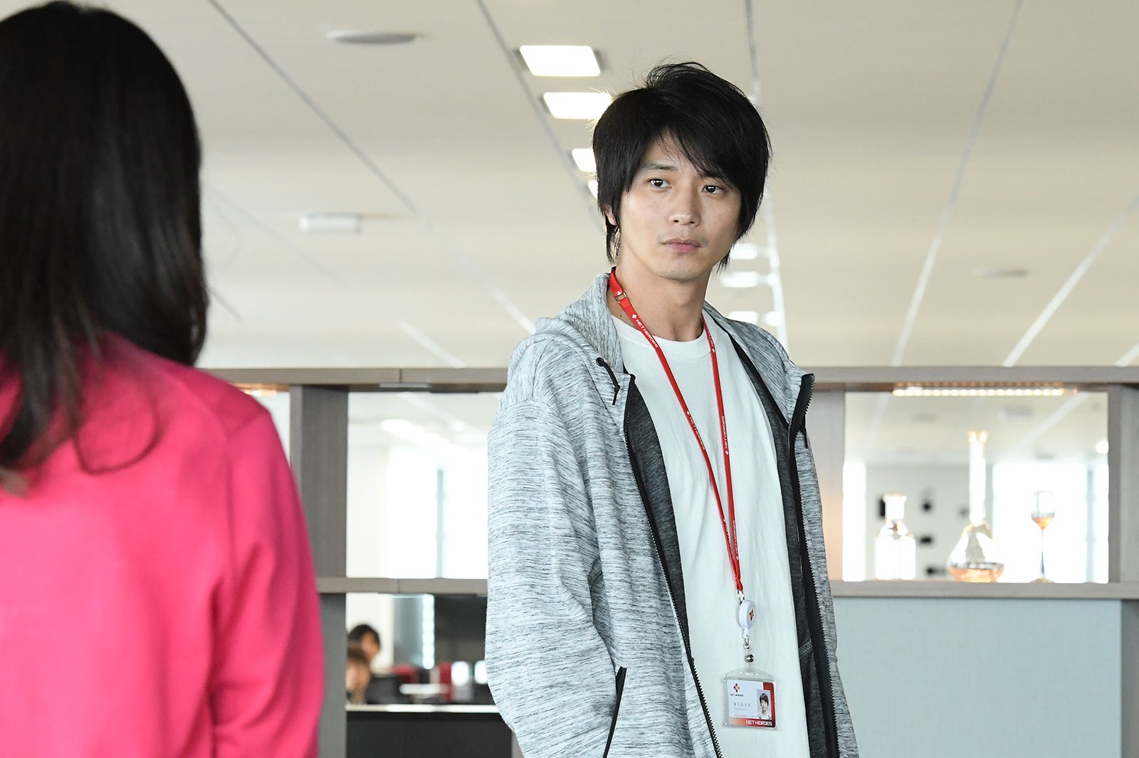 向井理／「わたし、定時で帰ります。」第8話より（C）TBS