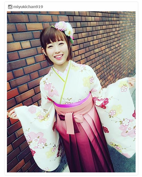 渡辺美優紀 ショートヘアで 卒業 の袴姿を披露 私はこれがいいっ モデルプレス