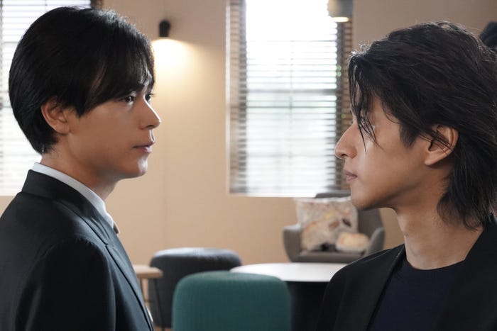 成田凌、飯島寛騎「転職の魔王様」第8話より(C)カンテレ