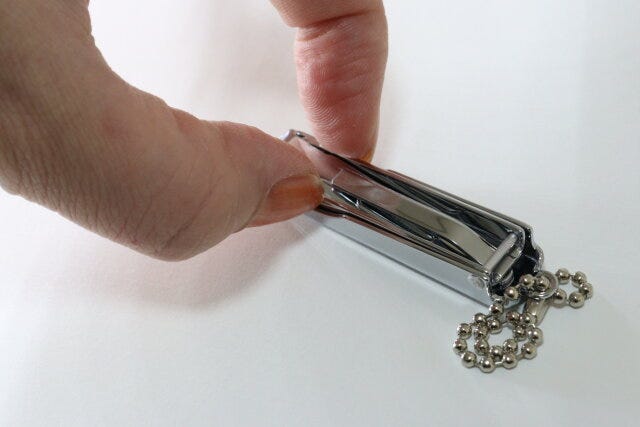 スリムコンパクト爪切り 開き方 スリムコンパクト爪切り 開き方