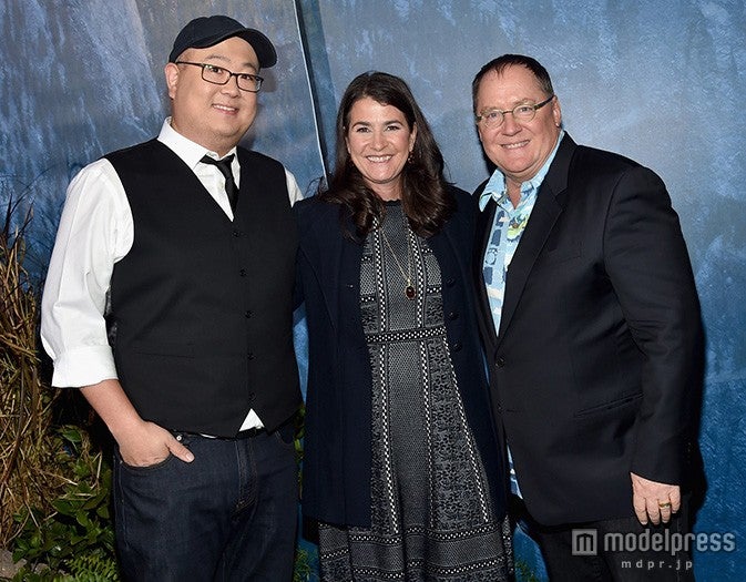 （右から）ジョン・ラセター、デニス・リーム（プロデューサー）、ピーター・ソーン（C） 2015 Disney／Pixar． All Rights Reserved．