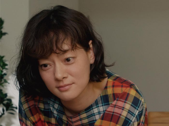 市川実日子(C)2023『サイド バイ サイド』製作委員会