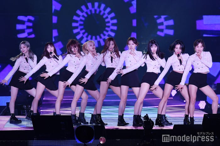 TWICE (C)モデルプレス
